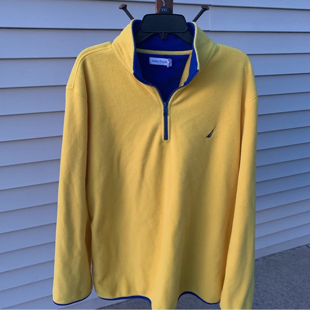 🚨Nautica yellow pullover🍂🔥